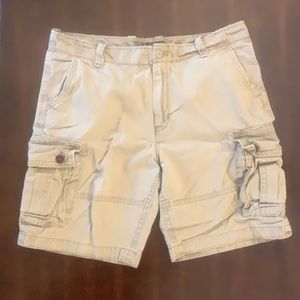 Old navy men’s cargo shorts Tag size 36